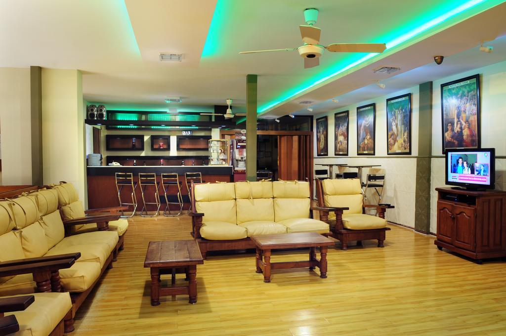 Hotel Temu ヴィラ・カルロス・パス エクステリア 写真